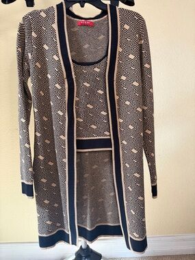GUESS Beige & Black Geometric Knit Cardigan Set